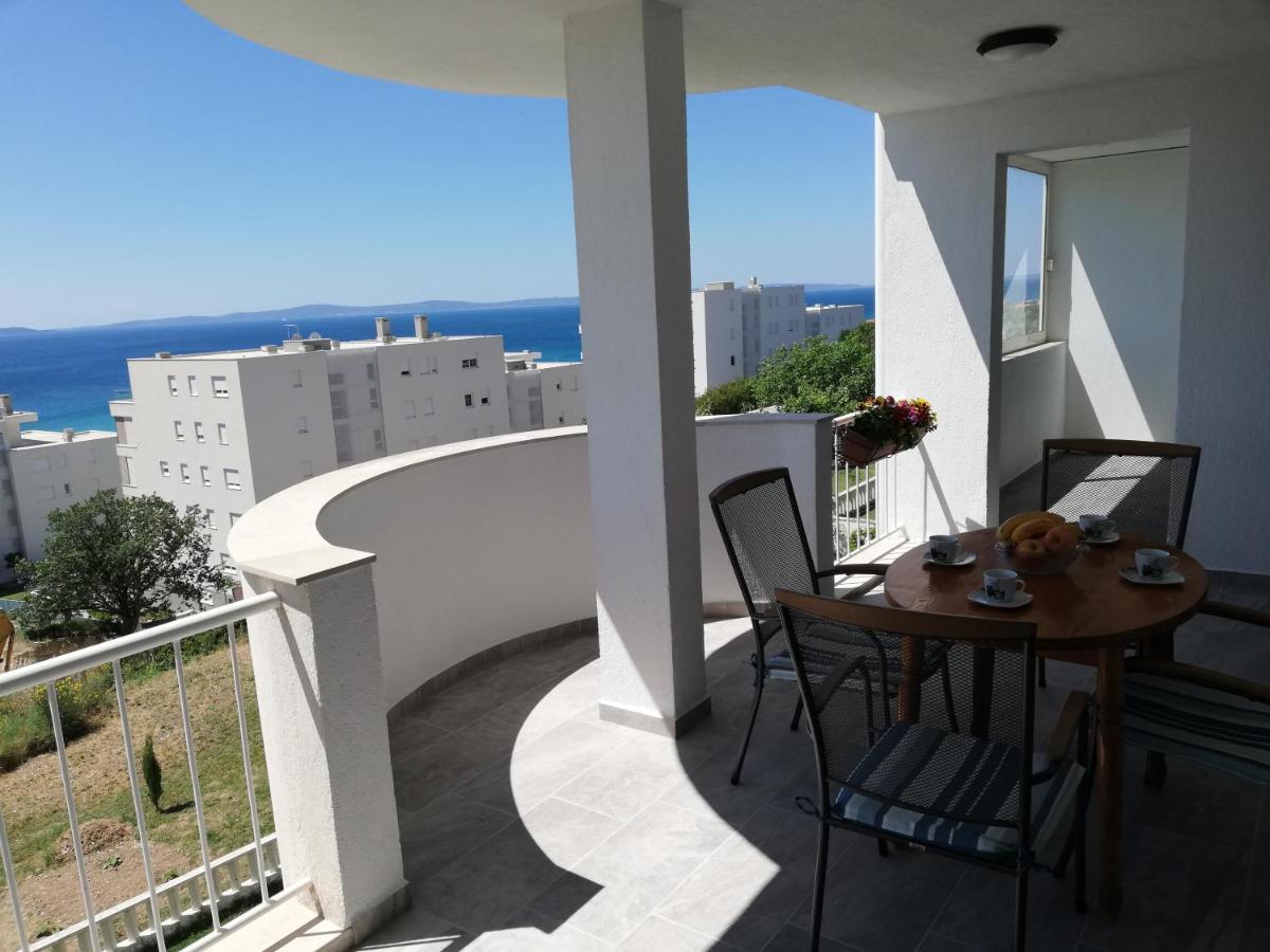 Sea View Apartment Reno W/Garage Split Bagian luar foto