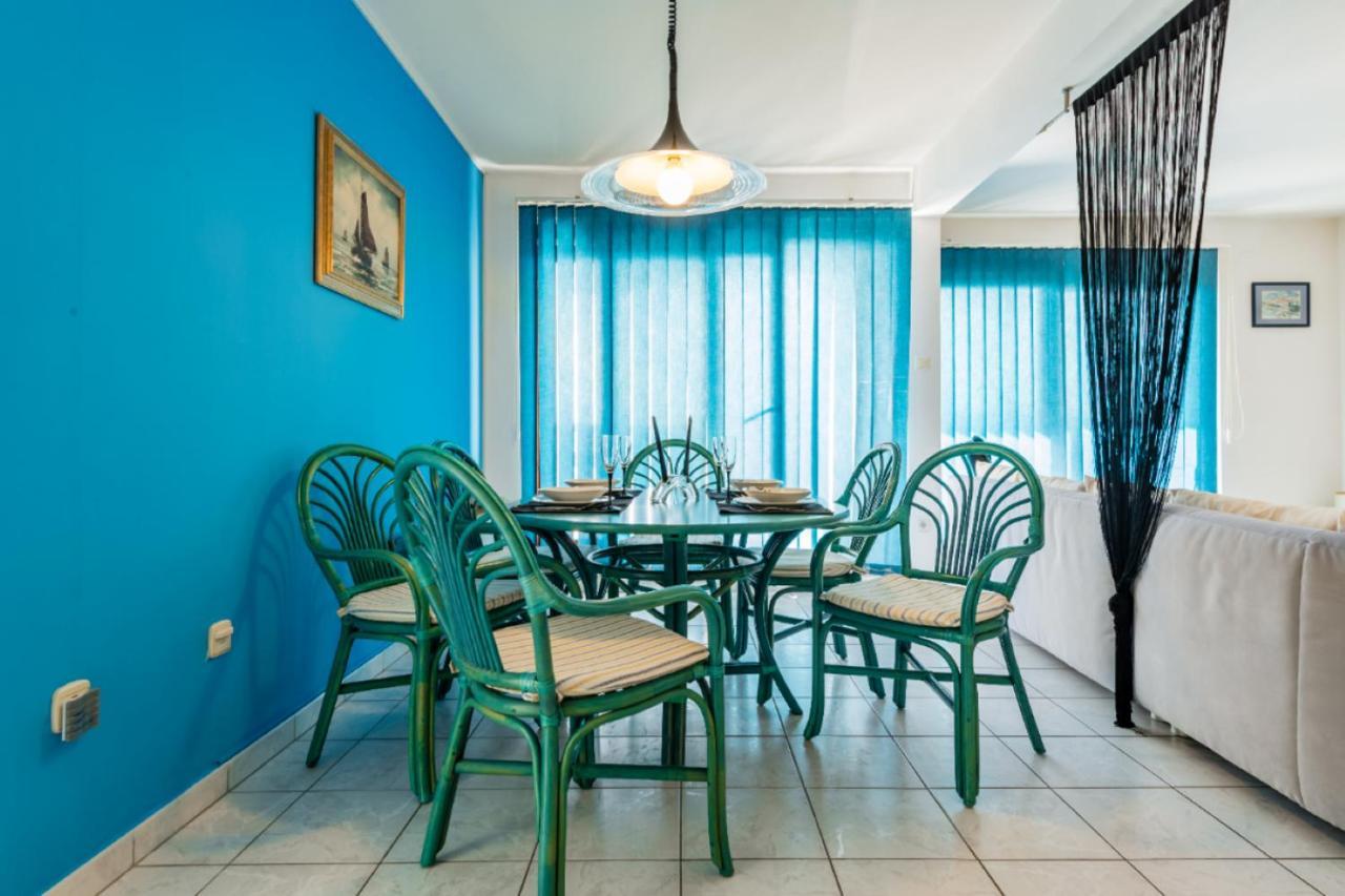 Sea View Apartment Reno W/Garage Split Bagian luar foto
